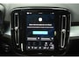 Volvo XC40 B4 197pk Plus Dark | Trekhaak | Verwarmde Voorruit