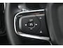 Volvo XC40 B4 197pk Plus Dark | Trekhaak | Verwarmde Voorruit