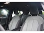 Volvo XC40 B4 197pk Plus Dark | Trekhaak | Verwarmde Voorruit