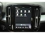 Volvo XC40 B4 197pk Plus Dark | Trekhaak | Verwarmde Voorruit