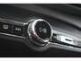Volvo XC40 B4 197pk Plus Dark | Trekhaak | Verwarmde Voorruit