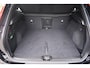 Volvo XC40 B4 197pk Plus Dark | Trekhaak | Verwarmde Voorruit