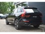 Volvo XC60 T6 Plug-in hybrid AWD Plus Dark | Head Up Display | Semi elektrische trekhaak | 360 Graden Camera | Panoramisch Schuif-/Kanteldak | All Season banden | Google Navigatie | Adaptieve Cruise Control | BLIS |