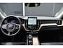 Volvo XC60 T6 Plug-in hybrid AWD Plus Dark | Head Up Display | 360 Graden Camera | Panoramisch Schuif-/Kanteldak | All Season banden | Google Navigatie | Semi Elektrische Trekhaak | Adaptieve Cruise Control | BLIS |