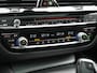 BMW 5-Serie Touring 520i M Sport 184pk Dealer O.H. | Panodak | Head Up | 360 Camera | Lederen Comfortzetels Memory & Verwarmd | Sfeerverlichting | Blis | Apple Carplay | Stuur Verwarmd | Adaptive LED | Navigatie | DAB | 19"L.M |