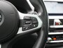 BMW 5-Serie Touring 520i M Sport 184pk Dealer O.H. | Panodak | Head Up | 360 Camera | Lederen Comfortzetels Memory & Verwarmd | Sfeerverlichting | Blis | Apple Carplay | Stuur Verwarmd | Adaptive LED | Navigatie | DAB | 19"L.M |