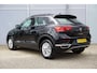 Volkswagen T-Roc 1.0 TSI 110pk Style | Navigatie | Parkeersensoren V+A | Adaptive Cruise