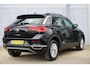 Volkswagen T-Roc 1.0 TSI 110pk Style | Navigatie | Parkeersensoren V+A | Adaptive Cruise