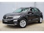 Volkswagen T-Roc 1.0 TSI 110pk Style | Navigatie | Parkeersensoren V+A | Adaptive Cruise