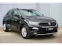 Volkswagen T-Roc 1.0 TSI 110pk Style | Navigatie | Parkeersensoren V+A | Adaptive Cruise