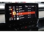Volkswagen ID. Buzz 1st 77kWh SOH 94,55% | 204PK / 150kW, NL auto, wegklapbare trekhaak, 20" 'Solna' LMV, LED Matrix (IQ.Lights), stoel- en stuurwielverwarming, privacy glas, achteruitrijcamera, climatronic, adaptieve cruise control (acc), navigatie, keyless entry & go, verwarmbare voorruit, 2x schuifdeur, DAB+, Apple Carplay / Android Auto, elektrisch verstel-, verwarm- en inklapbare buitenspiegels, multifunctioneel stuurwiel, parkeersensoren voor en achter (pdc)
