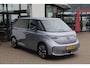 Volkswagen ID. Buzz 1st 77kWh SOH 94,55% | 204PK / 150kW, NL auto, wegklapbare trekhaak, 20" 'Solna' LMV, LED Matrix (IQ.Lights), stoel- en stuurwielverwarming, privacy glas, achteruitrijcamera, climatronic, adaptieve cruise control (acc), navigatie, keyless entry & go, verwarmbare voorruit, 2x schuifdeur, DAB+, Apple Carplay / Android Auto, elektrisch verstel-, verwarm- en inklapbare buitenspiegels, multifunctioneel stuurwiel, parkeersensoren voor en achter (pdc)