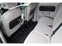 Volkswagen ID. Buzz 1st 77kWh SOH 94,55% | 204PK / 150kW, NL auto, wegklapbare trekhaak, 20" 'Solna' LMV, LED Matrix (IQ.Lights), stoel- en stuurwielverwarming, privacy glas, achteruitrijcamera, climatronic, adaptieve cruise control (acc), navigatie, keyless entry & go, verwarmbare voorruit, 2x schuifdeur, DAB+, Apple Carplay / Android Auto, elektrisch verstel-, verwarm- en inklapbare buitenspiegels, multifunctioneel stuurwiel, parkeersensoren voor en achter (pdc)