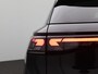 Volkswagen T-Roc 1.5 eTsi R-Line First Edition 150PK DSG Pano-Schuifdak, Trekhaak, Black Style, 20" LM Velgen, Keyless, Side Asisst, Matrix LED-Verlichting, Achteruitrijcamera