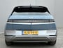 Hyundai Ioniq 5 Lounge 77.4 kWh / SOH 100% / Fabrieksgarantie t/m 03-2028 / 8 jaar Batterijgarantie vanaf nieuw / Dealer onderhouden / CCS snelladen / Trekgewicht 1600 kg / Warmtepomp / Head Up Display / Elektrische achterklep / Rondomzicht camera / Stuur- Stoel & Achterbank verwarming / Stoelventilatie /