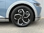 Hyundai Ioniq 5 Lounge 77.4 kWh / SOH 100% / Fabrieksgarantie t/m 03-2028 / 8 jaar Batterijgarantie vanaf nieuw / Dealer onderhouden / CCS snelladen / Trekgewicht 1600 kg / Warmtepomp / Head Up Display / Elektrische achterklep / Rondomzicht camera / Stuur- Stoel & Achterbank verwarming / Stoelventilatie /