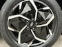 Hyundai Ioniq 5 Lounge 77.4 kWh / SOH 100% / Fabrieksgarantie t/m 03-2028 / 8 jaar Batterijgarantie vanaf nieuw / Dealer onderhouden / CCS snelladen / Trekgewicht 1600 kg / Warmtepomp / Head Up Display / Elektrische achterklep / Rondomzicht camera / Stuur- Stoel & Achterbank verwarming / Stoelventilatie /