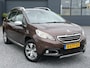 Peugeot 2008 1.2 VTi Allure 2e Eigenaar,D-riem vv in 2023,Trekhaak,Navi,Clima,Cruise,Dealer Onderhouden,Halfleder,N.A.P,Lm velgen,Pdc V+A,Nieuwe Apk bij Aflevering