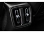 Volvo C40 Recharge Plus 69 kWh | Lichtmetalen Velgen 20" | Panoramadak |Microtech/Nubuck Stoelen| Verwarmbare voorstoelen+stuurwiel | Achteruitrijcamera | Warmtepomp | Adaptieve Cruise Control | Extra Getint Glas Achter|
