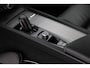 Volvo V60 B3 R-design | Adaptieve Cruise Control met Pilot Assist | Verwarmbare voorstoelen + stuurwiel | Park Assist voor + achter | Parkeercamera | Blind Spot | Elektrisch bedienbare bestuurdersstoel