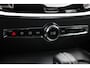 Volvo V60 B3 R-design | Adaptieve Cruise Control met Pilot Assist | Verwarmbare voorstoelen + stuurwiel | Park Assist voor + achter | Parkeercamera | Blind Spot | Elektrisch bedienbare bestuurdersstoel