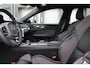 Volvo V60 B3 R-design | Adaptieve Cruise Control met Pilot Assist | Verwarmbare voorstoelen + stuurwiel | Park Assist voor + achter | Parkeercamera | Blind Spot | Elektrisch bedienbare bestuurdersstoel