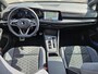 Volkswagen Golf 1.5 eTSI R-Line Business+ Automaat | Schuifdak | Cruise | Clima | Stoel & Stuur verwarming | Apple Carplay of Android Auto