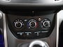 Ford Kuga 1.5 Titanium Styling Pack Trekhaak met afneembare kogel, Bluetooth, Cruise control, Parkeersensor voor en achter, Dakrails, Verwarmde voorruit, Voorstoelen verwarmd. Ruime en comfortabele Ford Kuga 1.5 Titanium Styling Pack met hoge instap en veel rijcomfort. Voorzien van een krachtige en soepele motor, een royale bagageruimte en een luxe Titanium-uitvoer