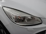 Ford Kuga 1.5 Titanium Styling Pack Trekhaak met afneembare kogel, Bluetooth, Cruise control, Parkeersensor voor en achter, Dakrails, Verwarmde voorruit, Voorstoelen verwarmd. Ruime en comfortabele Ford Kuga 1.5 Titanium Styling Pack met hoge instap en veel rijcomfort. Voorzien van een krachtige en soepele motor, een royale bagageruimte en een luxe Titanium-uitvoer
