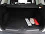 Ford Kuga 1.5 Titanium Styling Pack Trekhaak met afneembare kogel, Bluetooth, Cruise control, Parkeersensor voor en achter, Dakrails, Verwarmde voorruit, Voorstoelen verwarmd. Ruime en comfortabele Ford Kuga 1.5 Titanium Styling Pack met hoge instap en veel rijcomfort. Voorzien van een krachtige en soepele motor, een royale bagageruimte en een luxe Titanium-uitvoer