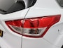 Ford Kuga 1.5 Titanium Styling Pack Trekhaak met afneembare kogel, Bluetooth, Cruise control, Parkeersensor voor en achter, Dakrails, Verwarmde voorruit, Voorstoelen verwarmd. Ruime en comfortabele Ford Kuga 1.5 Titanium Styling Pack met hoge instap en veel rijcomfort. Voorzien van een krachtige en soepele motor, een royale bagageruimte en een luxe Titanium-uitvoer