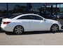 Mercedes-Benz E-klasse Coupé 320 Prestige AMG PANORAMADAK LEDER MEMORY DISTRONIC 360-CAMERA H&K 19''