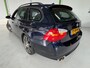 BMW 3-Serie 325XI HIGH EXECUTIVE / 3.0 Benzine / 6-cilinder / vierwielaandrijving / Amerikaanse uitvoering.