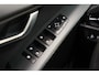 Kia Niro EV e-Niro DynamicLine 64.8 kWh 3-fase [ Navi Adapt.cruise Camera Stoel-en stuurverwarming ]