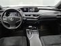 Lexus UX 250h Business Line | Trekhaak | Parkeersensoren | Stoelverwarming | Stuurverwarming |