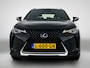 Lexus UX 250h Business Line | Trekhaak | Parkeersensoren | Stoelverwarming | Stuurverwarming |