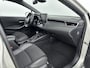 Toyota Corolla 1.8 Hybrid Dynamic | Parkeersensoren V+A | Stuur-Stoelverwarming | Onderweg-naar-dealer