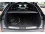 Land Rover Range Rover Velar 2.0 P400e R-Dynamic SE / Panoramadak / Camera / Head-up / Leder&Alcantara / 20'' / Matrix LED / Stoelverwarming / Dodehoek / DAB / Cruise Control