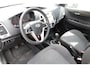 Hyundai i20 1.4i-101pk DynamicVersion. Voor de snelle beslisser, nette Hyundai ! Airco, 5-drs, radio/cd, trekhaak met afneemb. kogel, metallic lak etc.