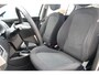 Hyundai i20 1.4i-101pk DynamicVersion. Voor de snelle beslisser, nette Hyundai ! Airco, 5-drs, radio/cd, trekhaak met afneemb. kogel, metallic lak etc.