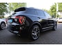 Lynk & Co 01 1.5 261PK! 6.6 Kwh LADEN! BLACKLINE! 360-CAMERA PANO/SCHUIF INFINITY DAB NAVI CARPLAY STOELVERWARMING ELEK.ACHTERKLEP 20"LMV