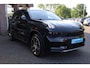 Lynk & Co 01 1.5 261PK! 6.6 Kwh LADEN! BLACKLINE! 360-CAMERA PANO/SCHUIF INFINITY DAB NAVI CARPLAY STOELVERWARMING ELEK.ACHTERKLEP 20"LMV