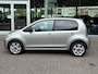 Volkswagen Up! 1.0 60PK Up! Beats| Camera|Stoelverwarming|Climate|Rijklaarprijs incl garantie