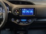 Toyota Yaris 1.5 Hybrid Dynamic Bi-Tone, Trekhaak, Apple Carplay/Android Auto