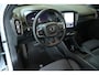 Volvo EX40 Single Motor Extended Range Plus Europa 82 kWh | Semi-Elektrische Trekhaak | Elektrisch Verstelbare Voorstoelen | Stoel + Stuurverwarming | Adaptieve Cruise Control | Dodehoekwaarschuwing |
