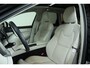 Volvo XC60 2.0 T6 Plug-in hybrid AWD Plus Bright | Semi-Electrische Wegklapbare Trekhaak | Parkeerverwarming | Adaptive Cruise Control | BLIS | 21'' Lichtmetalen velgen | Stoelverwarming | Stuurwielverwarming | Parkeersensoren voor + achter |