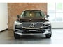 Volvo XC60 2.0 T6 Plug-in hybrid AWD Plus Bright | Semi-Electrische Wegklapbare Trekhaak | Parkeerverwarming | Adaptive Cruise Control | BLIS | 21'' Lichtmetalen velgen | Stoelverwarming | Stuurwielverwarming | Parkeersensoren voor + achter |