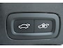 Volvo XC60 2.0 T6 Plug-in hybrid AWD Plus Bright | Semi-Electrische Wegklapbare Trekhaak | Parkeerverwarming | Adaptive Cruise Control | BLIS | 21'' Lichtmetalen velgen | Stoelverwarming | Stuurwielverwarming | Parkeersensoren voor + achter |