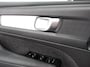 Volvo XC40 2.0 T3 Momentum Navigatie Climate control Cruise control Parkeersensor achter LED Navigatie Verwarmde voorstoelen Apple Carplay/ Android Auto