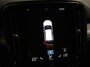 Volvo XC40 2.0 T3 Momentum Navigatie Climate control Cruise control Parkeersensor achter LED Navigatie Verwarmde voorstoelen Apple Carplay/ Android Auto